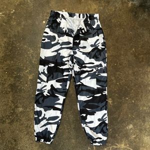 Camo Pants size L